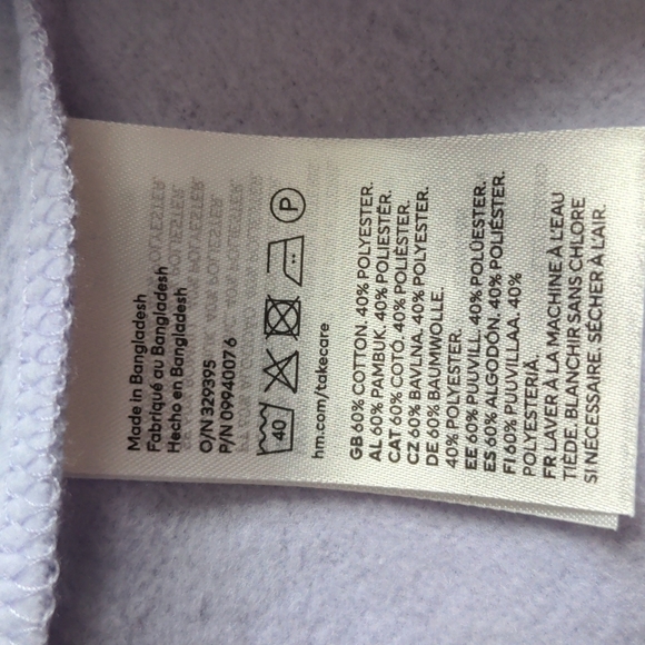 H&M Divided Lavender Purple Fleece Pullover Sweatshirt size Small - Picture 4 of 5